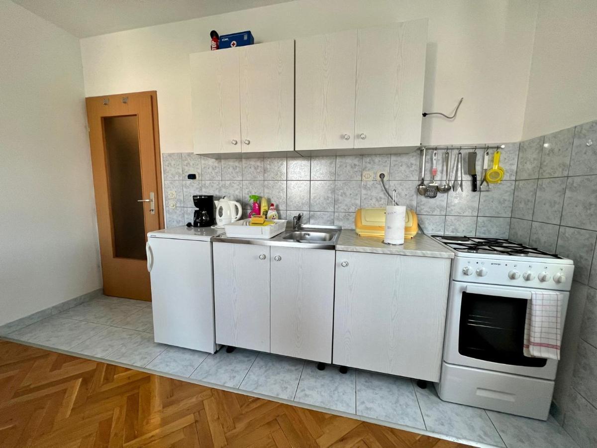 Apartment Troisa คาชเตลา ภายนอก รูปภาพ